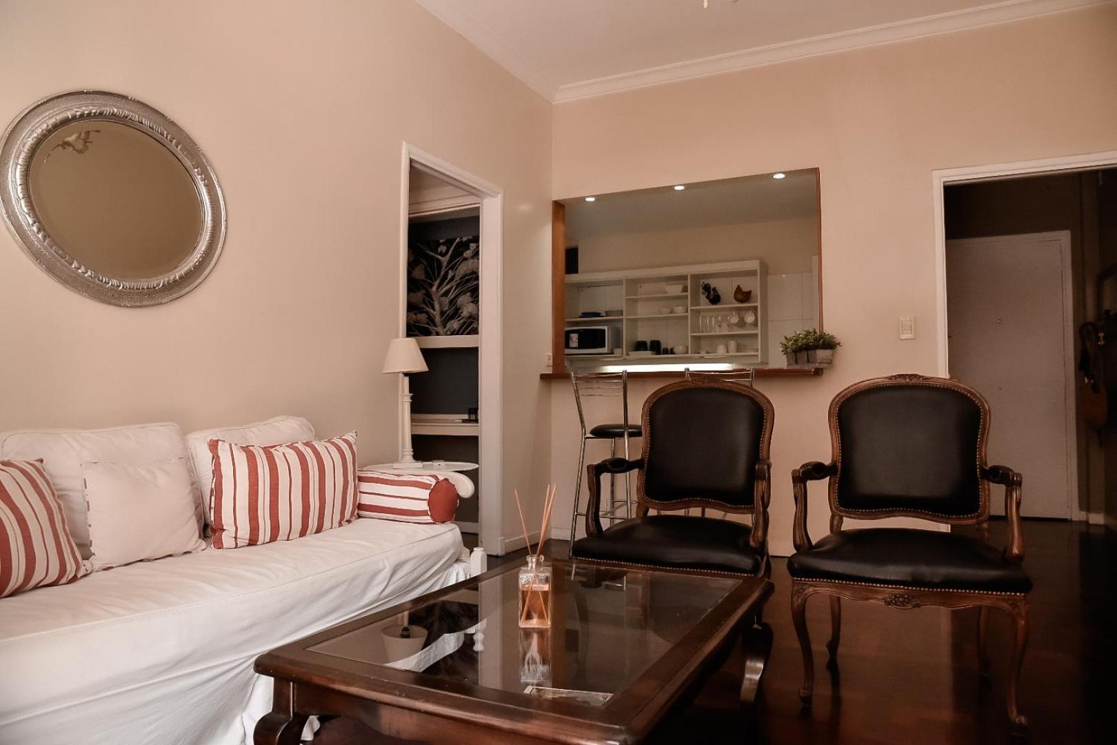 Appartamento Acogedor Espacio En El Corazon De Plaza San Martin Buenos Aires